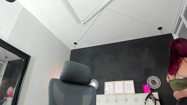 Eva hot 1 online show from 12.04.25