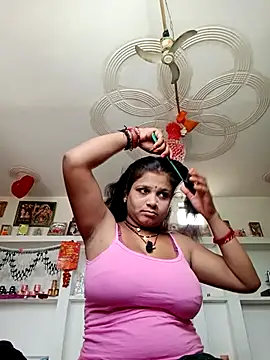 Snapshot of Rani_sahiba chatting on 10.22.25 Rani sahiba online show from 10.22.25