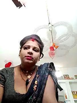 Snapshot of Rani_sahiba chatting on 10.25.25 Rani sahiba online show from 10.25.25