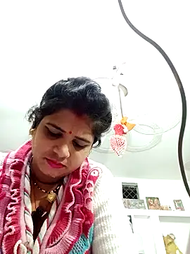 Snapshot of Rani_sahiba chatting on 10.28.25 Rani sahiba online show from 10.28.25