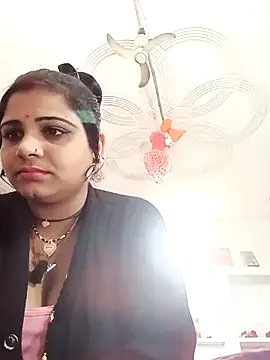Snapshot of Rani_sahiba chatting on 11.25.25 Rani sahiba online show from 11.25.25