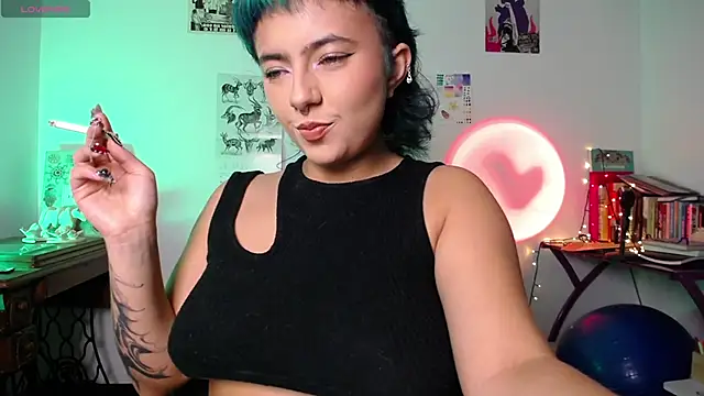 Snapshot of AlmaNanax chatting on 10.19.25 AlmaNanax online show from 10.19.25