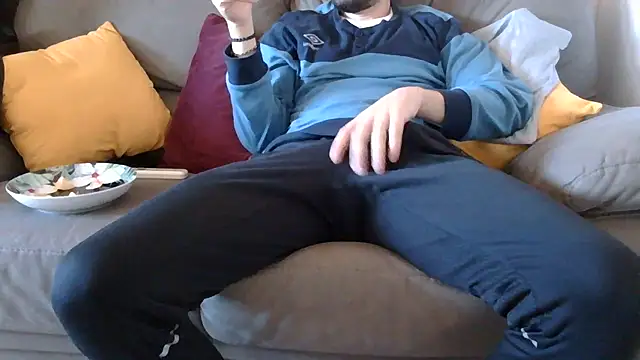 Amicisegreti online show from 11.28.25