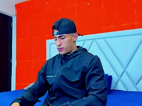 Snapshot of adrian_ray chatting on 10.11.25 adrian ray online show from 10.11.25