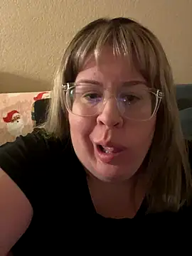 sexymommy1988 online show from 11.17.25