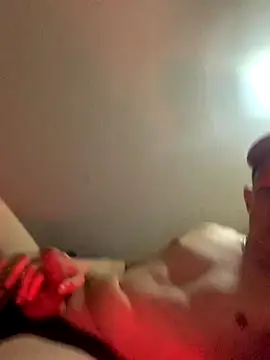 Snapshot of P44698 chatting on 12.04.25 P44698 online show from 12.04.25