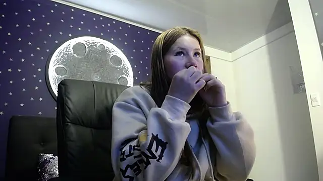 Olivia11  online show from 09.15.25