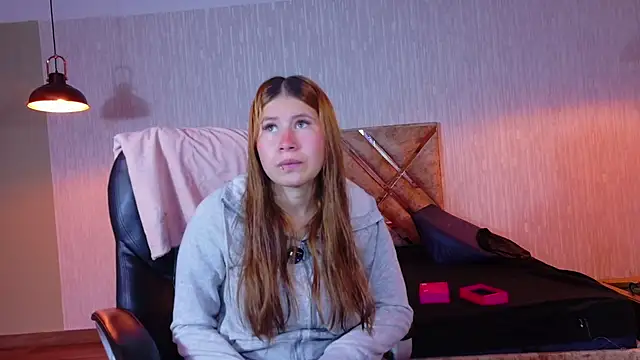 Olivia11  online show from 11.12.25