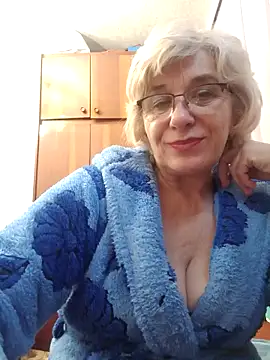 52MiaLove02 online show from 11.28.25