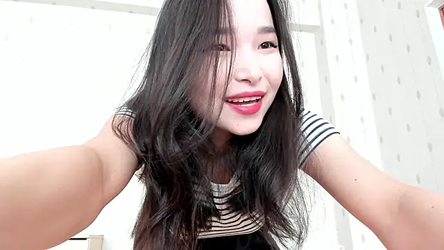 Soyun Mia online show from 09.16.25