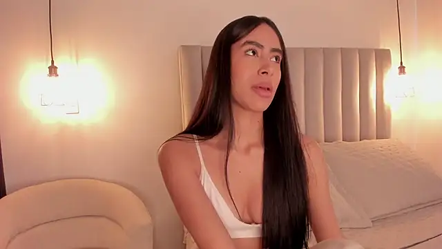 Snapshot of imsaraah chatting on 10.04.25 imsaraah online show from 10.04.25