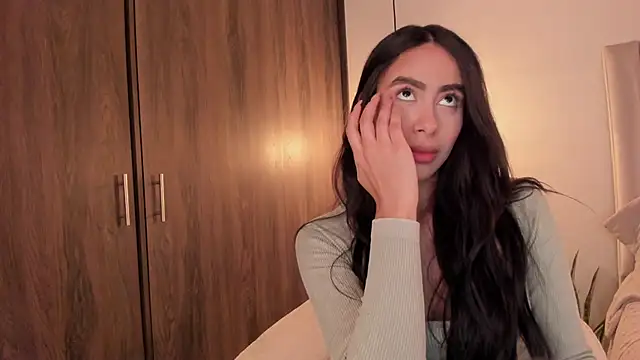 Snapshot of imsaraah chatting on 10.23.25 imsaraah online show from 10.23.25