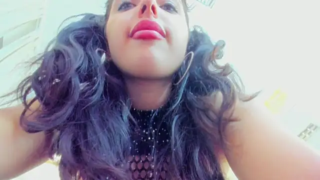 Jelly Bee online show from 10.25.25