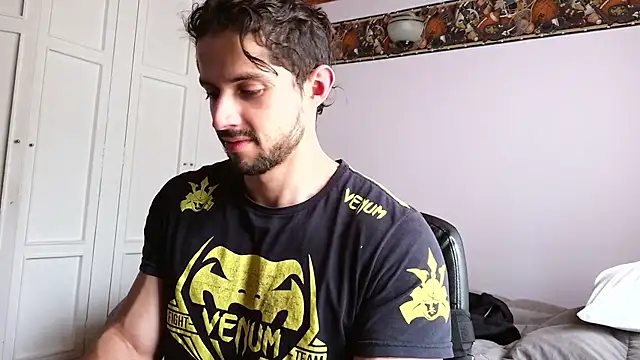 Snapshot of Axel-Cr0ss chatting on 11.12.25 Axel-Cr0ss online show from 11.12.25