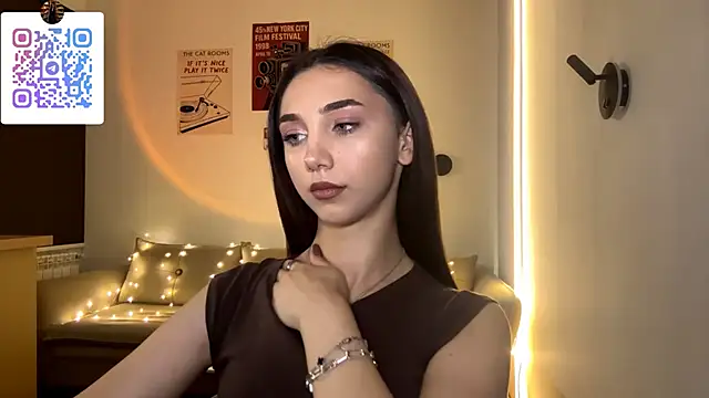 LinaMour online show from 02.22.26