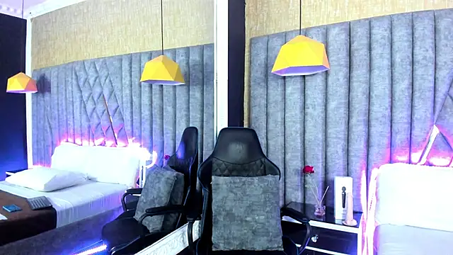 SkylerBloomm online show from 02.15.26