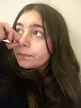 KatieLace online show from 10.12.25
