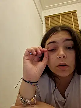 KatieLace online show from 10.14.25