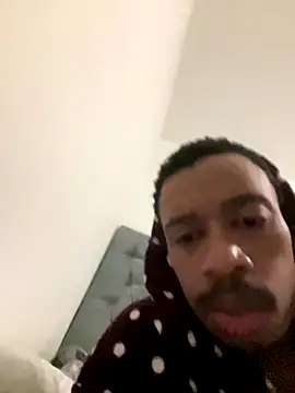 Snapshot of fitsexyman chatting on 09.12.25 fitsexyman online show from 09.12.25