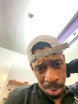 Snapshot of fitsexyman chatting on 09.26.25 fitsexyman online show from 09.26.25