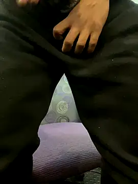 Snapshot of fitsexyman chatting on 10.22.25 fitsexyman online show from 10.22.25