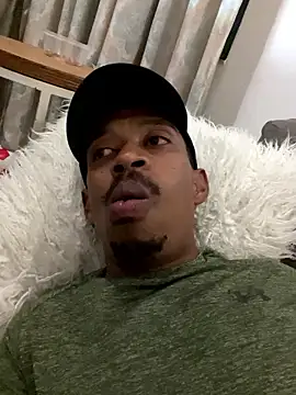 Snapshot of fitsexyman chatting on 01.08.26 fitsexyman online show from 01.08.26