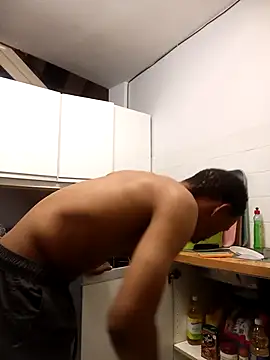 Snapshot of fitsexyman chatting on 01.11.26 fitsexyman online show from 01.11.26