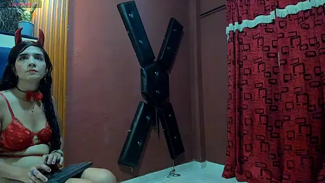 JisooLuv online show from 10.31.25