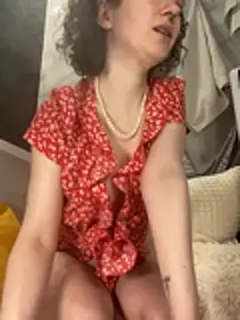 Kitty Kisss online show from 02.05.26