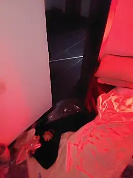 Snapshot of Eva_Clark01 chatting on 10.31.25 Eva Clark01 online show from 10.31.25