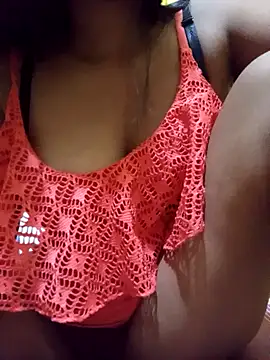 Snapshot of UrSweetAsianLady_02 chatting on 10.06.25 UrSweetAsianLady 02 online show from 10.06.25