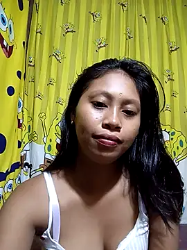 Snapshot of UrSweetAsianLady_02 chatting on 10.13.25 UrSweetAsianLady 02 online show from 10.13.25