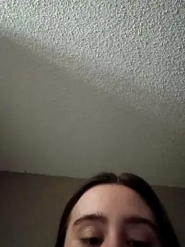 freakylittlebitch69 online show from 10.19.25