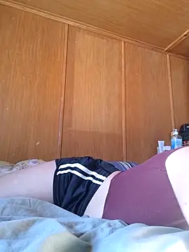 Snapshot of YoungLiisaxx chatting on 12.01.25 YoungLiisaxx online show from 12.01.25