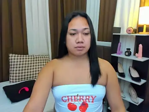 TsUncutKaren online show from 10.28.25