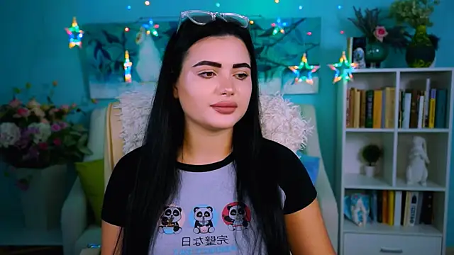 Snapshot of NaomiWilsons chatting on 11.11.25 NaomiWilsons online show from 11.11.25