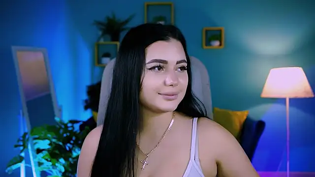 Snapshot of NaomiWilsons chatting on 12.17.25 NaomiWilsons online show from 12.17.25