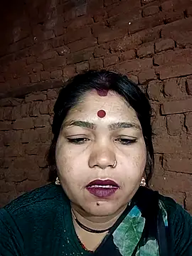 Priya tyagi online show from 10.15.25
