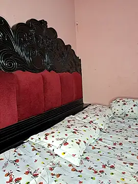 Snapshot of ariya-03 chatting on 11.19.25 ariya-03 online show from 11.19.25