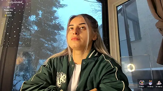 Ella Vee online show from 02.02.26