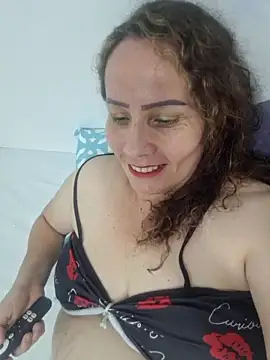 Snapshot of nohak_model chatting on 12.17.25 nohak model online show from 12.17.25