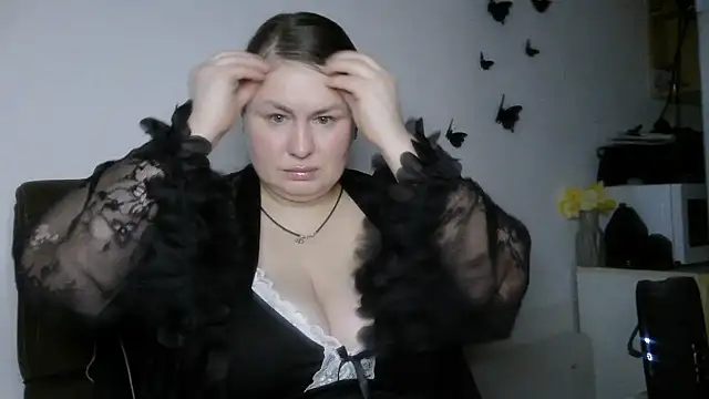 Snapshot of MartaXLove chatting on 04.18.26 MartaXLove online show from 04.18.26
