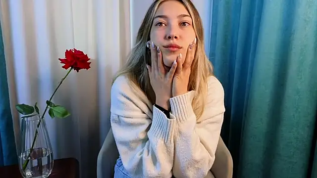 Snapshot of AngelicRice chatting on 09.10.25 AngelicRice online show from 09.10.25