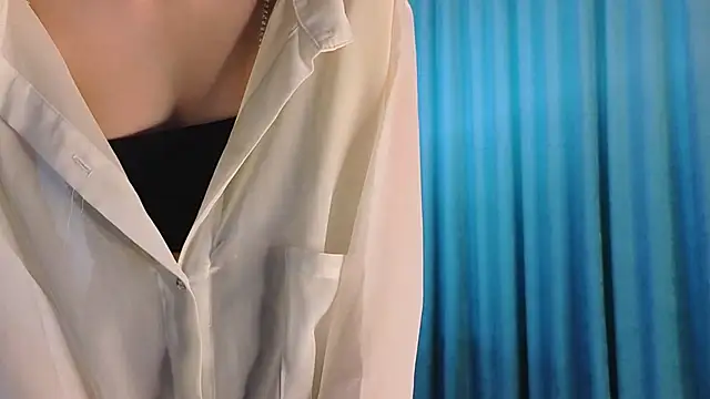 Snapshot of AngelicRice chatting on 09.21.25 AngelicRice online show from 09.21.25