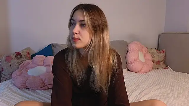 Snapshot of AngelicRice chatting on 10.05.25 AngelicRice online show from 10.05.25