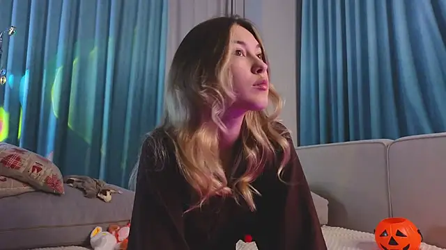 Snapshot of AngelicRice chatting on 10.18.25 AngelicRice online show from 10.18.25