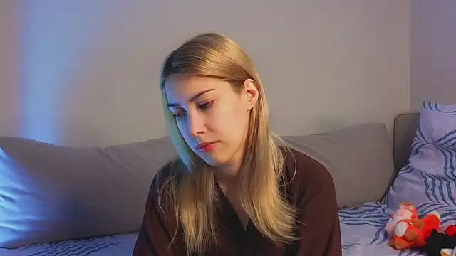 Snapshot of AngelicRice chatting on 11.28.25 AngelicRice online show from 11.28.25