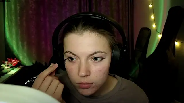 CutieAnny online show from 03.29.26