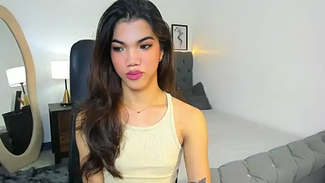 CassieSommereux online show from 10.16.25