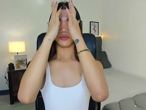 CassieSommereux online show from 11.26.25